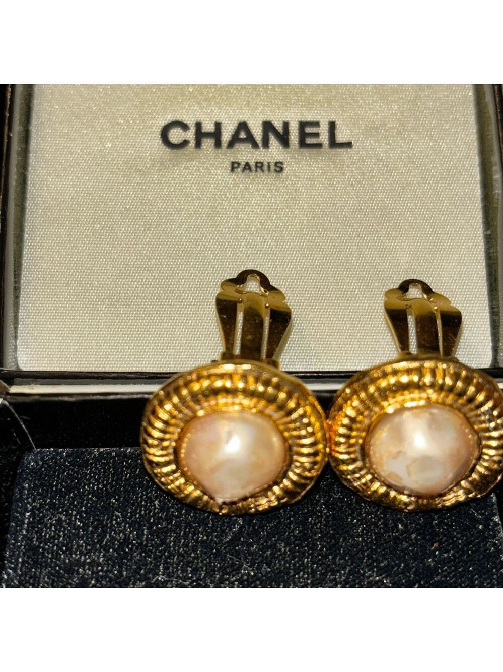 CHANEL Gold and Cream Statement Earrings - Clip on - Picture 2 of 10